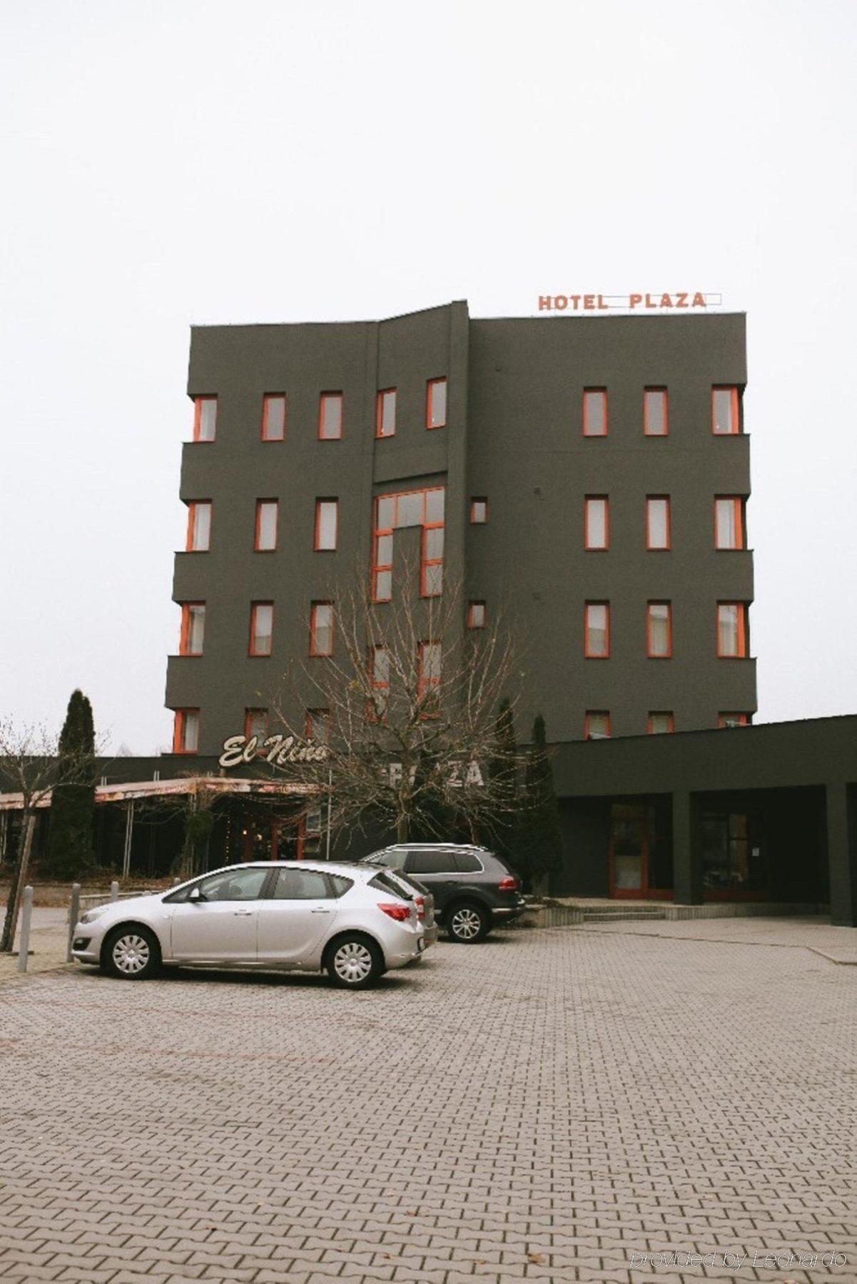 Hotel Plaza Mladá Boleslav エクステリア 写真